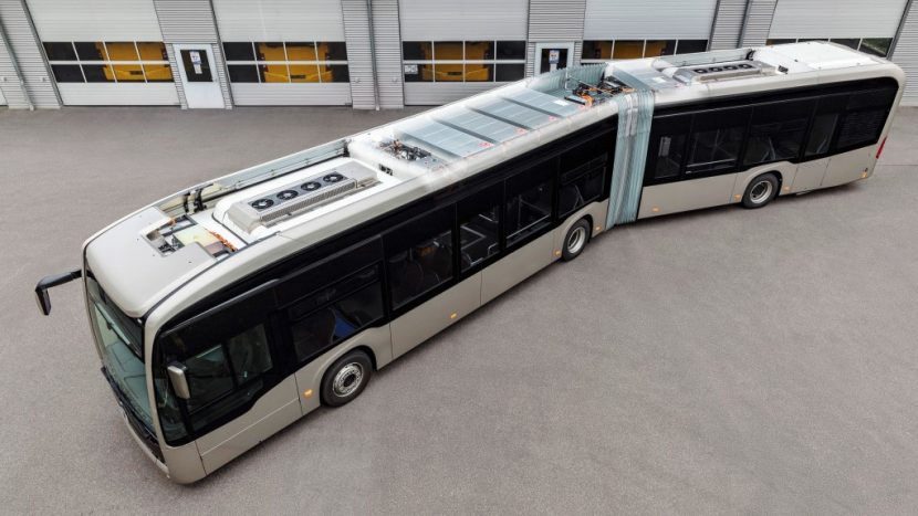 Mercedes-Benz Buses lansează a doua generație de baterii, inclusiv solid state
